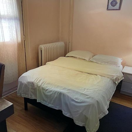 Booking-Eddy- Single Room With Self Check-In Hull Esterno foto