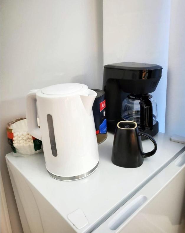 Booking-Eddy- Single Room With Self Check-In Hull Esterno foto