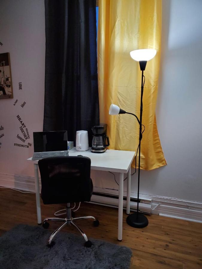 Booking-Eddy- Single Room With Self Check-In Hull Esterno foto