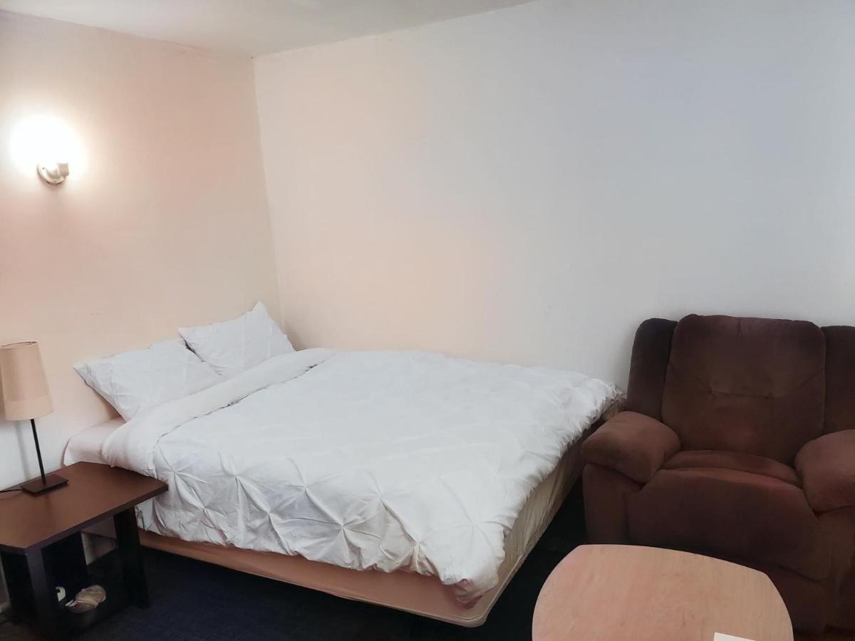 Booking-Eddy- Single Room With Self Check-In Hull Esterno foto