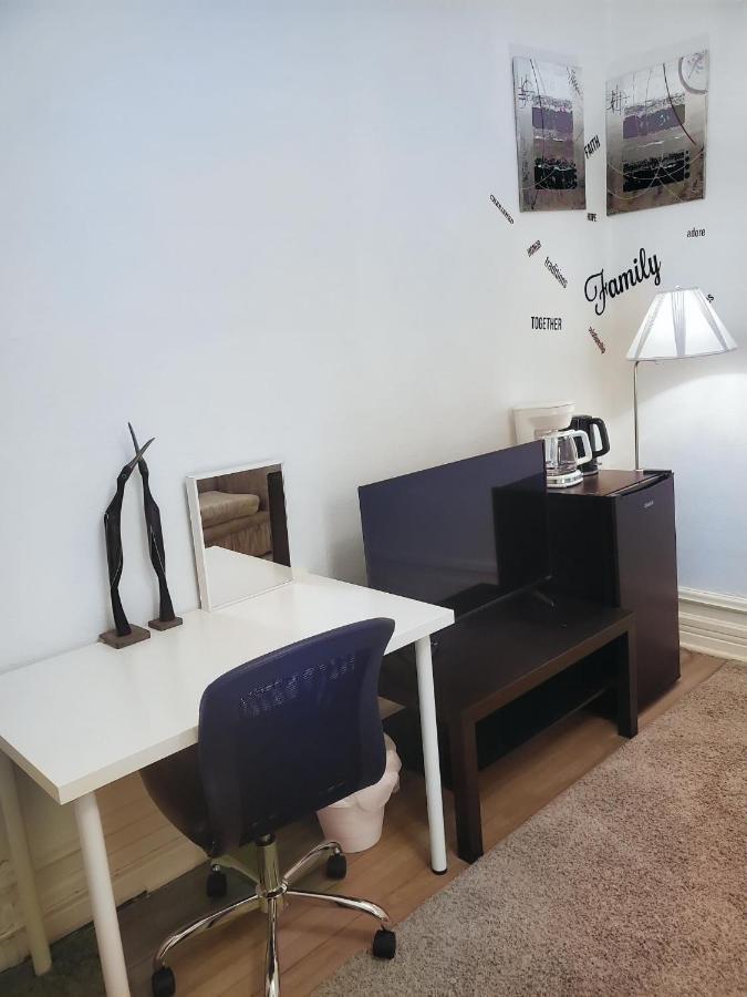 Booking-Eddy- Single Room With Self Check-In Hull Esterno foto
